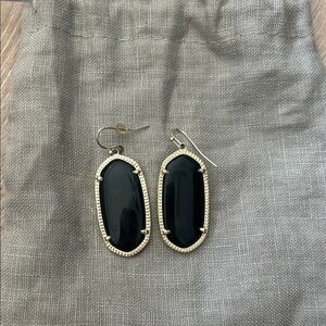 Kendra Scott Black and Gold Elle Earings